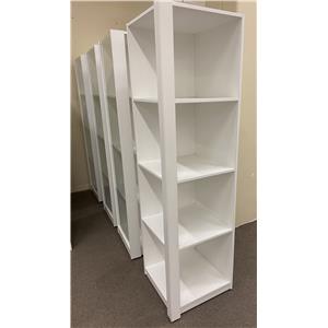 Lot 63

Tall White Display Unit with Glass Side